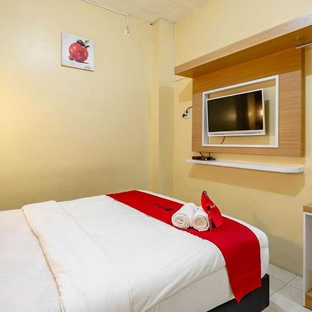 Reddoorz Near Dino Park Hotel Malang Bagian luar foto