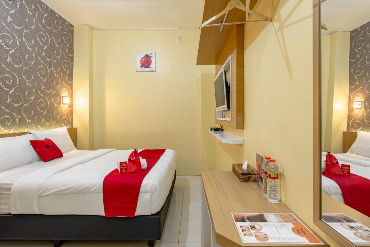 Reddoorz Near Dino Park Hotel Malang Bagian luar foto