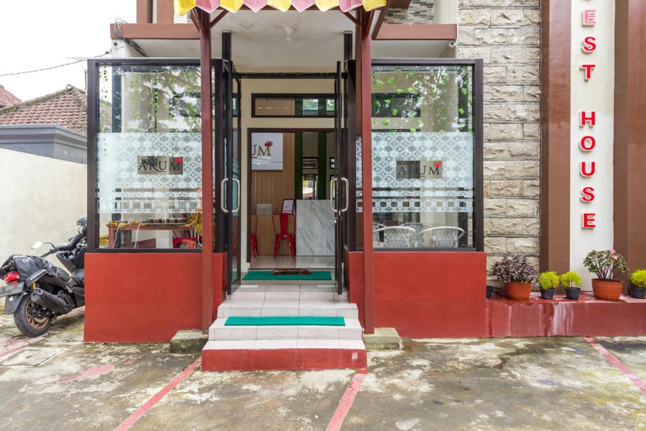 Reddoorz Near Dino Park Hotel Malang Bagian luar foto